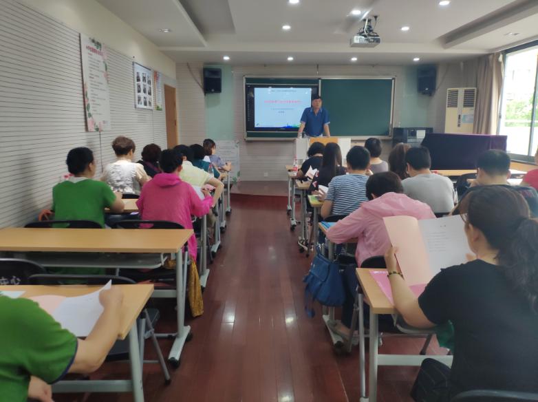 上海市社區(qū)<a href=http://www.taijiali.cn target=_blank class=infotextkey>健身</a>俱樂(lè)部