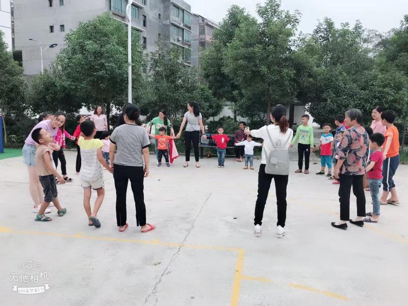 公益體彩在你身邊:邵陽(yáng)雨溪社區(qū)——搭起老百姓身邊的<a href=http://www.taijiali.cn target=_blank class=infotextkey>健身</a>廣場(chǎng) 公益體彩在你身邊:邵陽(yáng)雨溪社區(qū)——搭起老百姓身邊的<a href=http://www.taijiali.cn target=_blank class=infotextkey>健身</a>廣場(chǎng)
