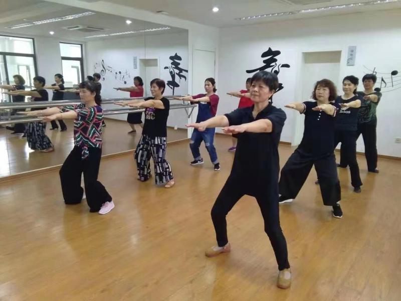 上海市社區(qū)<a href=http://www.taijiali.cn target=_blank class=infotextkey>健身</a>俱樂部