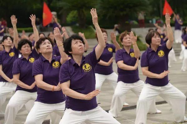 上海市社區(qū)<a href=http://www.taijiali.cn target=_blank class=infotextkey>健身</a>俱樂部