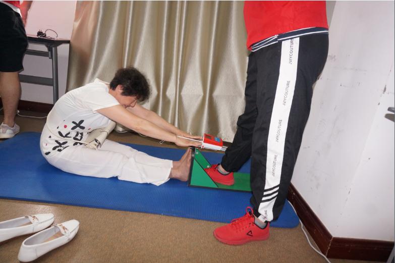 上海市社區(qū)<a href=http://www.taijiali.cn target=_blank class=infotextkey>健身</a>俱樂部