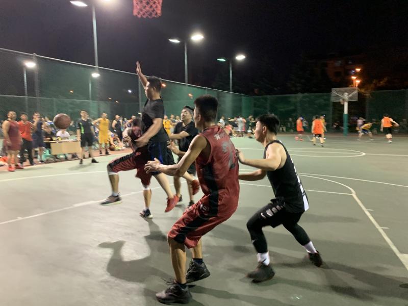 上海市社區(qū)<a href=http://www.taijiali.cn target=_blank class=infotextkey>健身</a>俱樂(lè)部