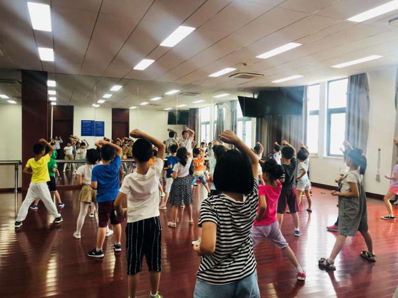 上海市社區(qū)<a href=http://www.taijiali.cn target=_blank class=infotextkey>健身</a>俱樂部