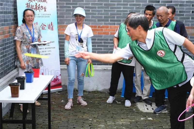 上海市社區(qū)<a href=http://www.taijiali.cn target=_blank class=infotextkey>健身</a>俱樂部