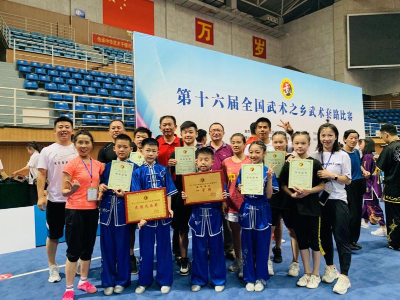 上海市社區(qū)<a href=http://www.taijiali.cn target=_blank class=infotextkey>健身</a>俱樂部