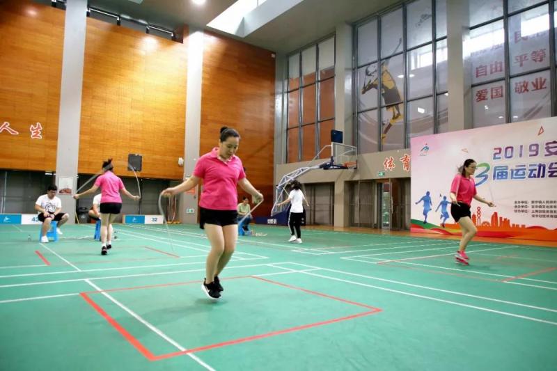 上海市社區(qū)<a href=http://www.taijiali.cn target=_blank class=infotextkey>健身</a>俱樂部 上海市社區(qū)<a href=http://www.taijiali.cn target=_blank class=infotextkey>健身</a>俱樂部