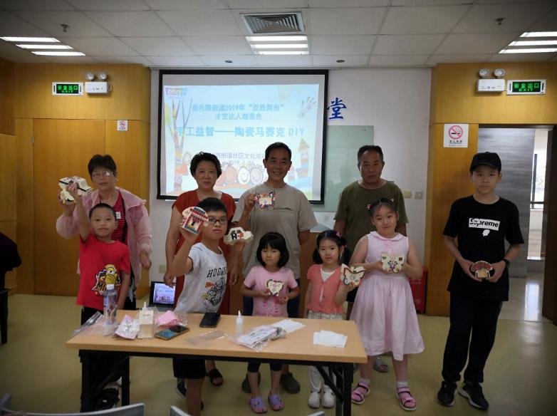 上海市社區(qū)<a href=http://www.taijiali.cn target=_blank class=infotextkey>健身</a>俱樂(lè)部 上海市社區(qū)<a href=http://www.taijiali.cn target=_blank class=infotextkey>健身</a>俱樂(lè)部