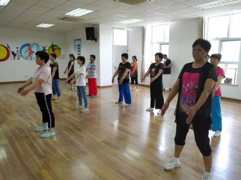 上海市社區(qū)<a href=http://www.taijiali.cn target=_blank class=infotextkey>健身</a>俱樂部