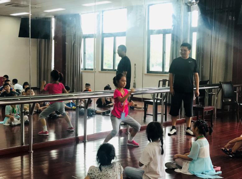 上海市社區(qū)<a href=http://www.taijiali.cn target=_blank class=infotextkey>健身</a>俱樂部