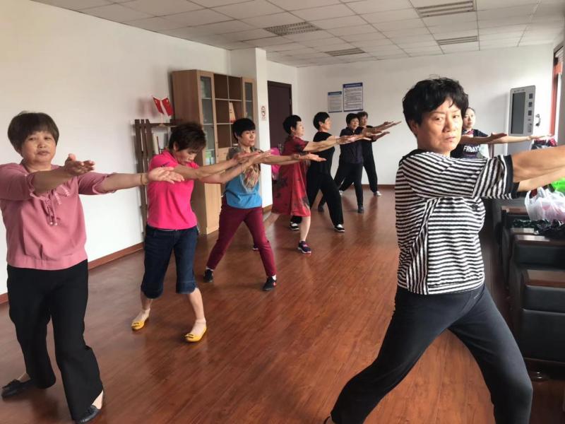 上海市社區(qū)<a href=http://www.taijiali.cn target=_blank class=infotextkey>健身</a>俱樂部