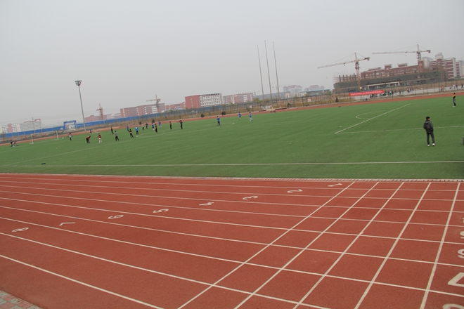 北京交通大學(xué)黃驊分校4*4<a href=http://www.taijiali.cn target=_blank class=infotextkey>塑膠跑道</a>工程實(shí)例