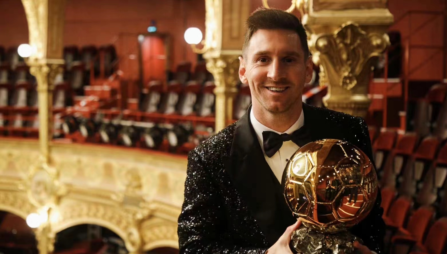 【歐洲足壇奧斯卡】七星連珠！梅西奪得職業(yè)生涯第七座金球獎