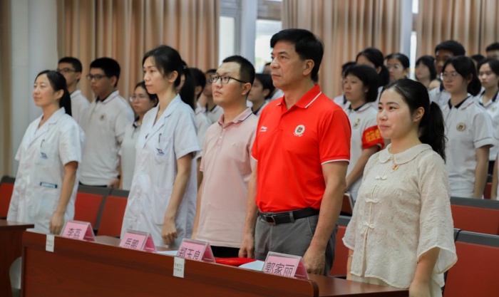 市僑中舉行2021—2022學年度紅十字會理事和青少年機構換屆選舉大會