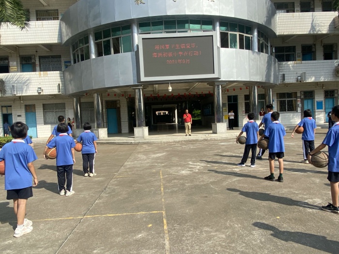 迎國家衛(wèi)生鎮(zhèn)復(fù)審，海洲初級(jí)中學(xué)在行動(dòng)