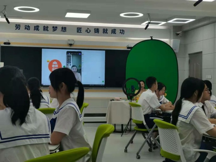 中山市教研室到沙溪理工聽課調(diào)研，指導(dǎo)教學(xué)改革