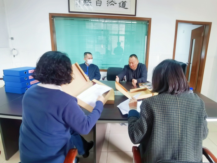 民眾街道督學(xué)到中山紀(jì)念中學(xué)浪網(wǎng)中學(xué)進(jìn)行“五項(xiàng)管理”專項(xiàng)督導(dǎo)檢查