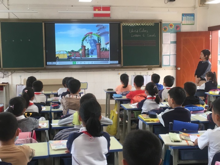 百舸爭(zhēng)流，競(jìng)展風(fēng)采