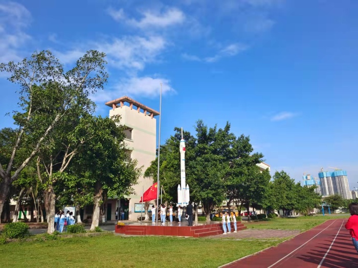 12.13 神灣神舟學(xué)校開展第八個(gè)國(guó)家公祭日 (2).jpg