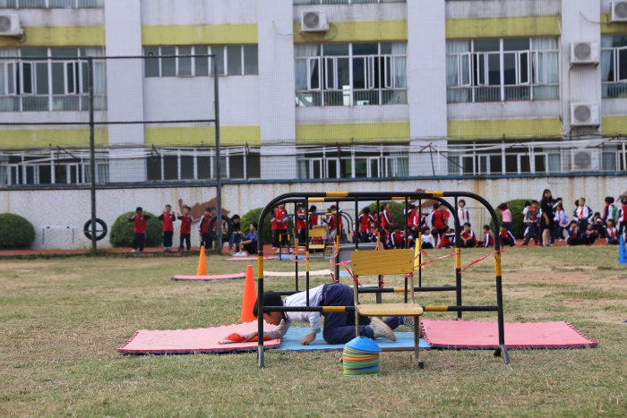 傳承長征魂，展望未來景