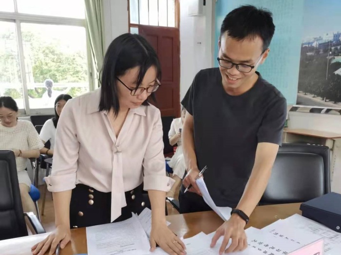 課題開拓思路，專業(yè)引領(lǐng)成長(zhǎng)