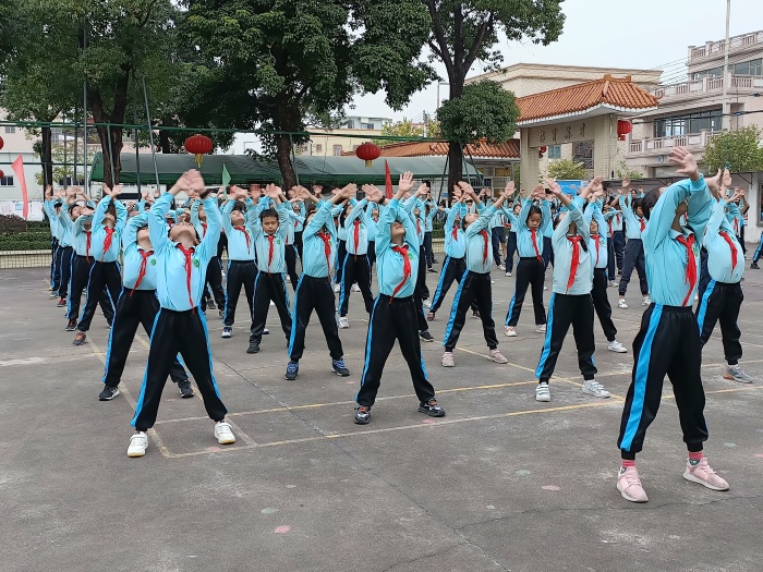 推動體育鍛煉，增強身體素質(zhì)