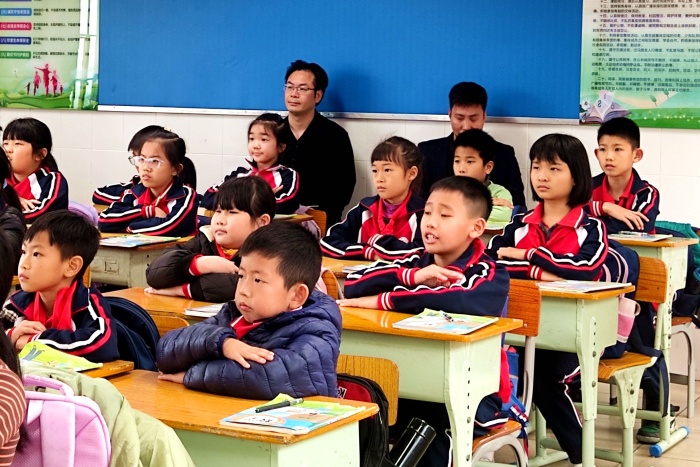 心系學(xué)校建設(shè)，情系教育發(fā)展