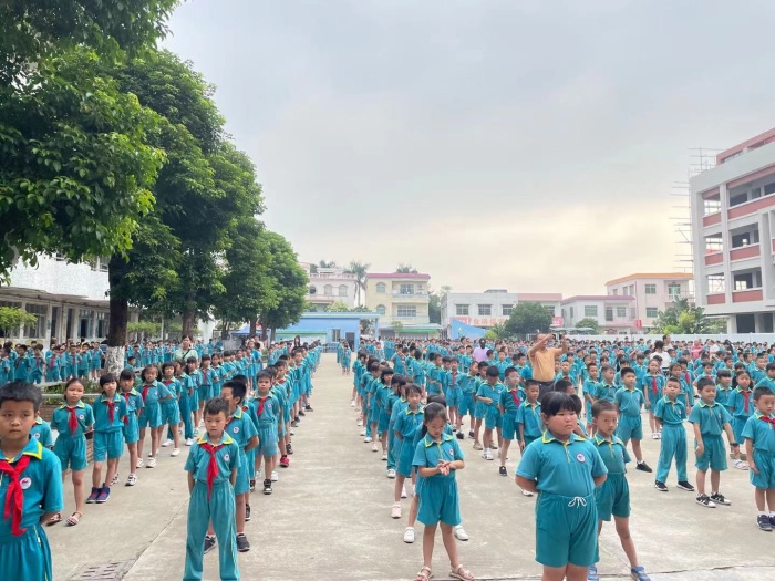 安全記心中，快樂(lè)過(guò)國(guó)慶