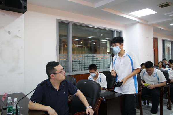 1663551048145009587.jpg 圖三 課堂師生互動.jpg