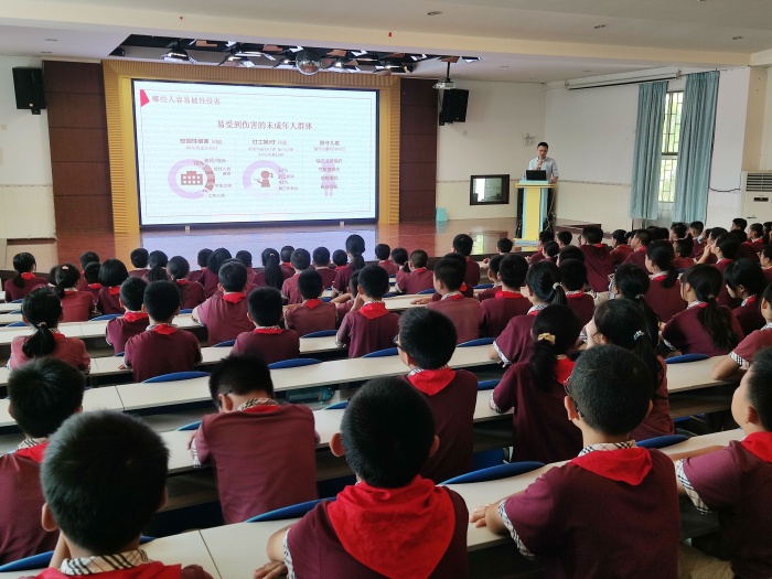 2021年9月29日法律進(jìn)校園主題教育2.jpg