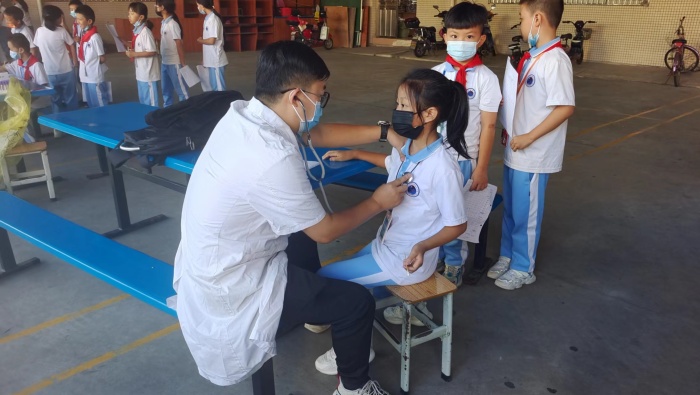 2022秋 神灣神舟學(xué)校學(xué)生體質(zhì)健康檢查 (7).jpg