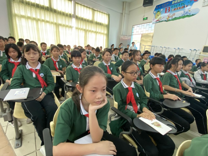 20201030全國舉重冠軍李偉華回母校照片 (17).jpg