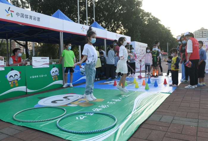 221112-【公益】體彩吉祥物“樂小星”亮相中山全民<a href=http://www.taijiali.cn target=_blank class=infotextkey>健身</a>廣場 (21).JPG