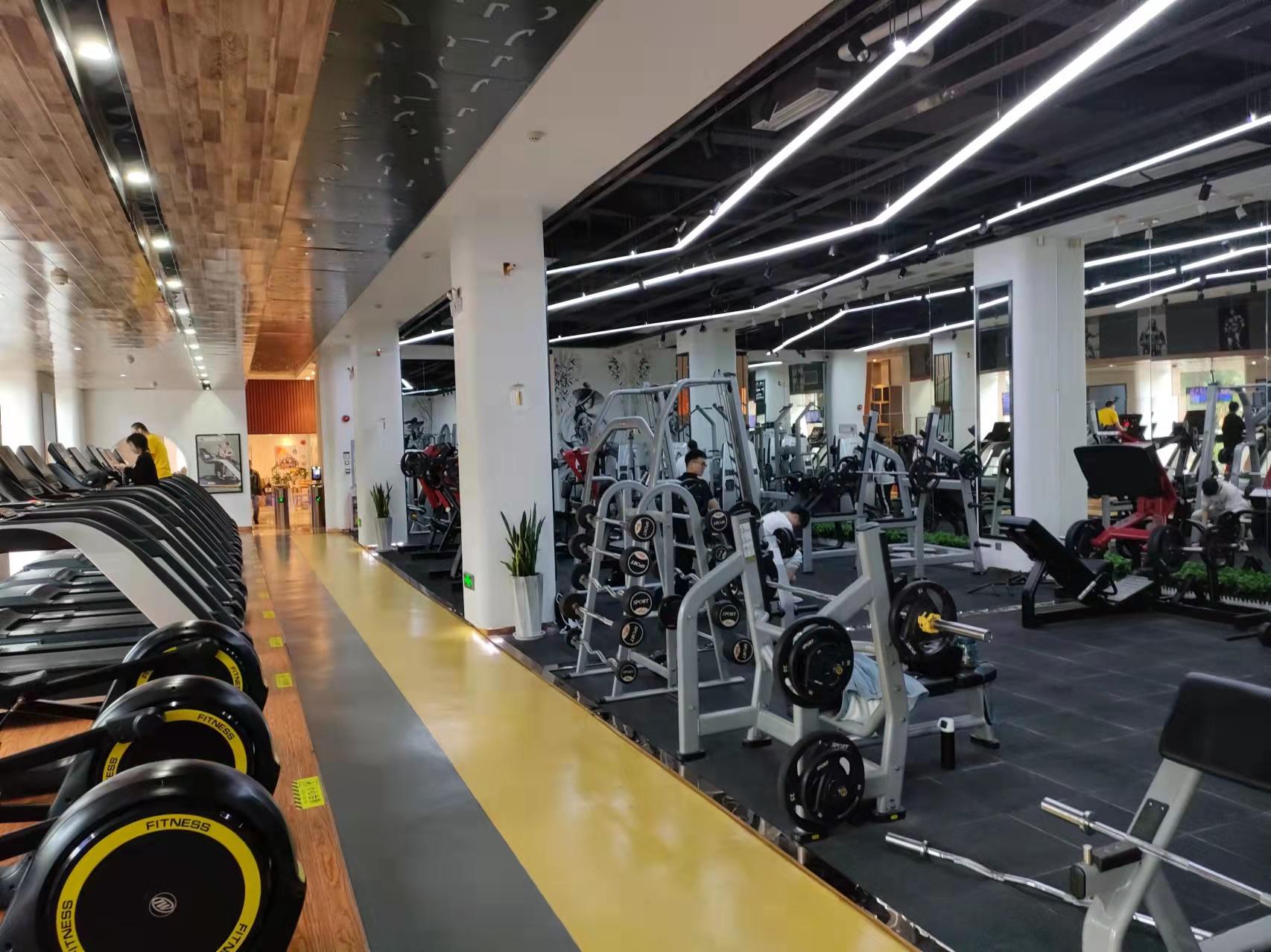 極月·動能游泳健身館