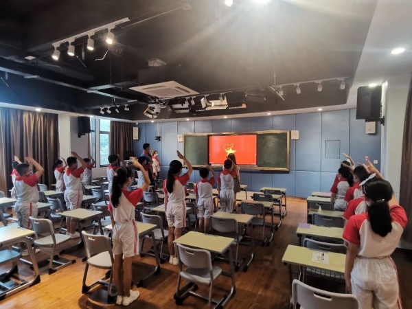 火炬開發(fā)區(qū)博凱小學(xué)召開復(fù)學(xué)后第一次少先隊干部會議