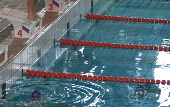 海淀區(qū)中小學生游泳比賽