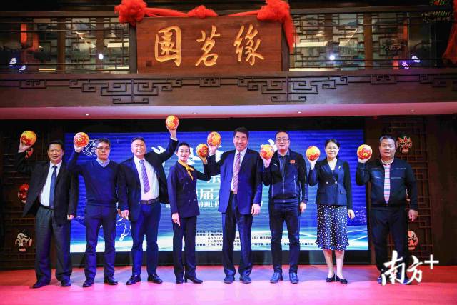 省手球協(xié)會(huì)召開換屆大會(huì) 省手球協(xié)會(huì)召開換屆大會(huì)