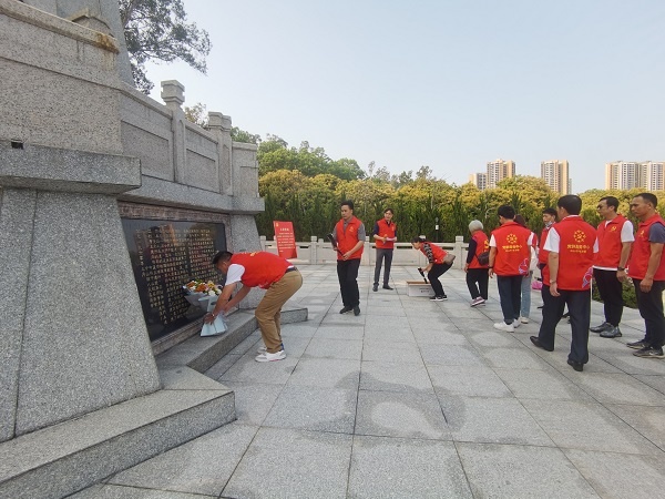 主題黨日掃墓活動1.jpg
