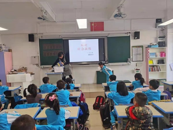 一年級嘔吐演練 (1) (復制).jpg