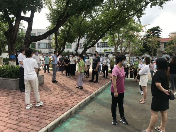 森林平嵐：花開疫散復(fù)課在即，家長代表吃“定心丸”