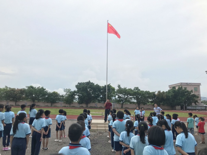 盧國(guó)慶主任在講話