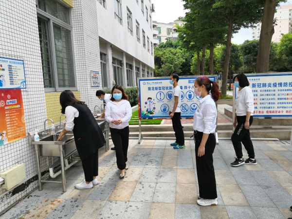 進校門洗手.jpg