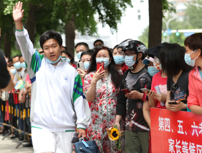 中高考之后，學(xué)生要保存好準(zhǔn)考證，它能帶給學(xué)生一些“隱藏福利”