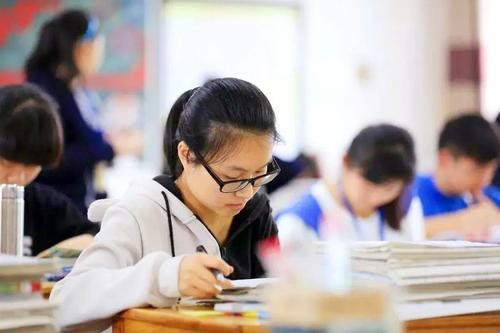 不打無準(zhǔn)備之仗，不說高考考的多牛多好，最起碼高考流程要知道