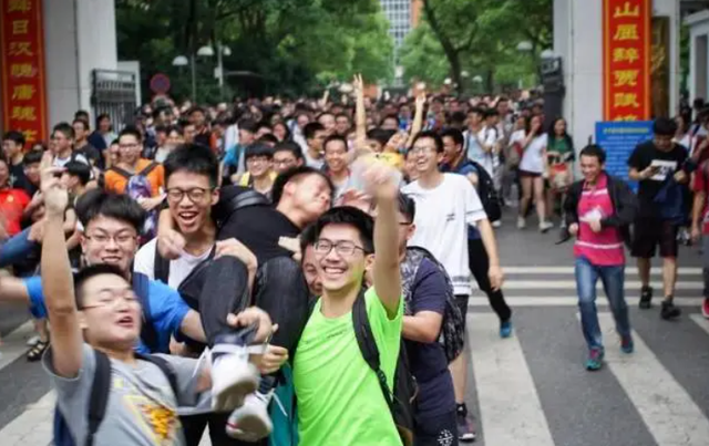 天津市教委最新通知，“高考移民”被徹底限制，有些家長已經(jīng)慌了