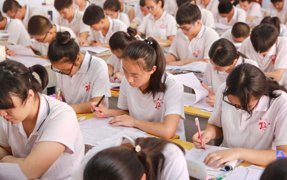 高考459分的“尷尬”，高不成低不就，學生報考成為大難題