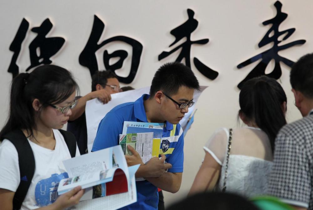 高考狀元為何不選師范和醫(yī)學(xué)專業(yè)？并非職業(yè)歧視，其中的緣由在此