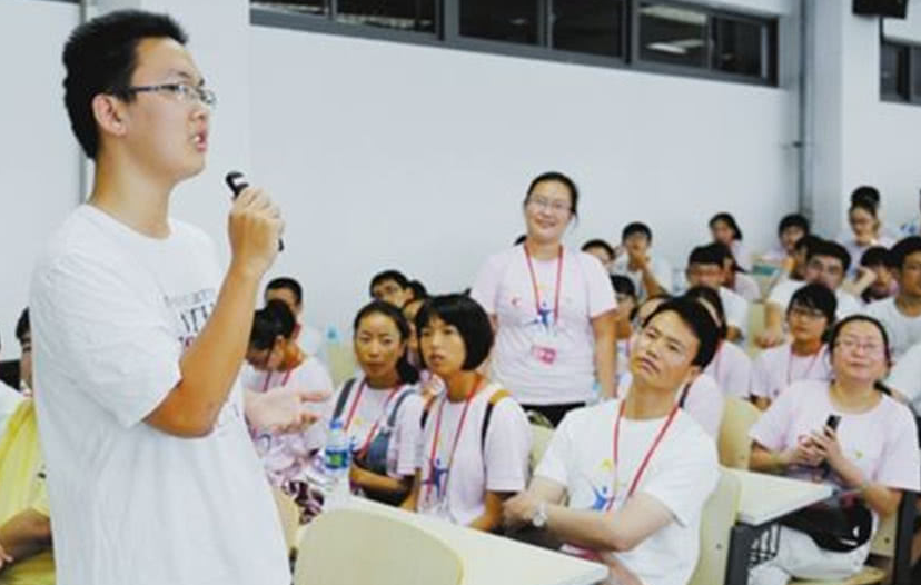 畢業(yè)后才發(fā)現(xiàn)，文科生和理科生的差距不只是薪資，希望你別選錯(cuò)