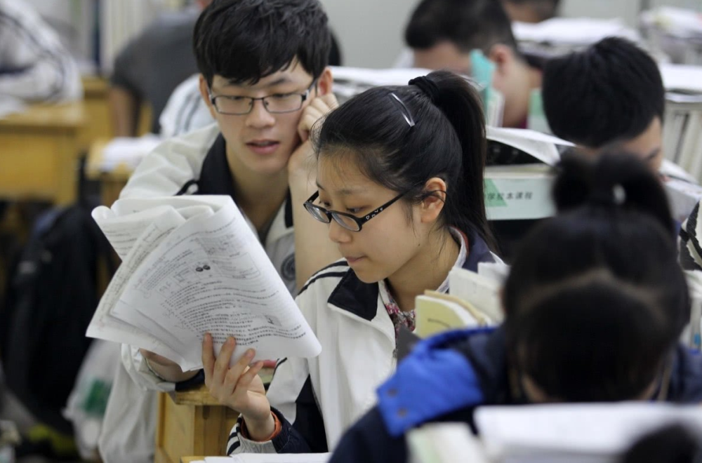 高考結(jié)束后，回收草稿紙成考生一大疑惑，直接帶走不是更方便嗎？
