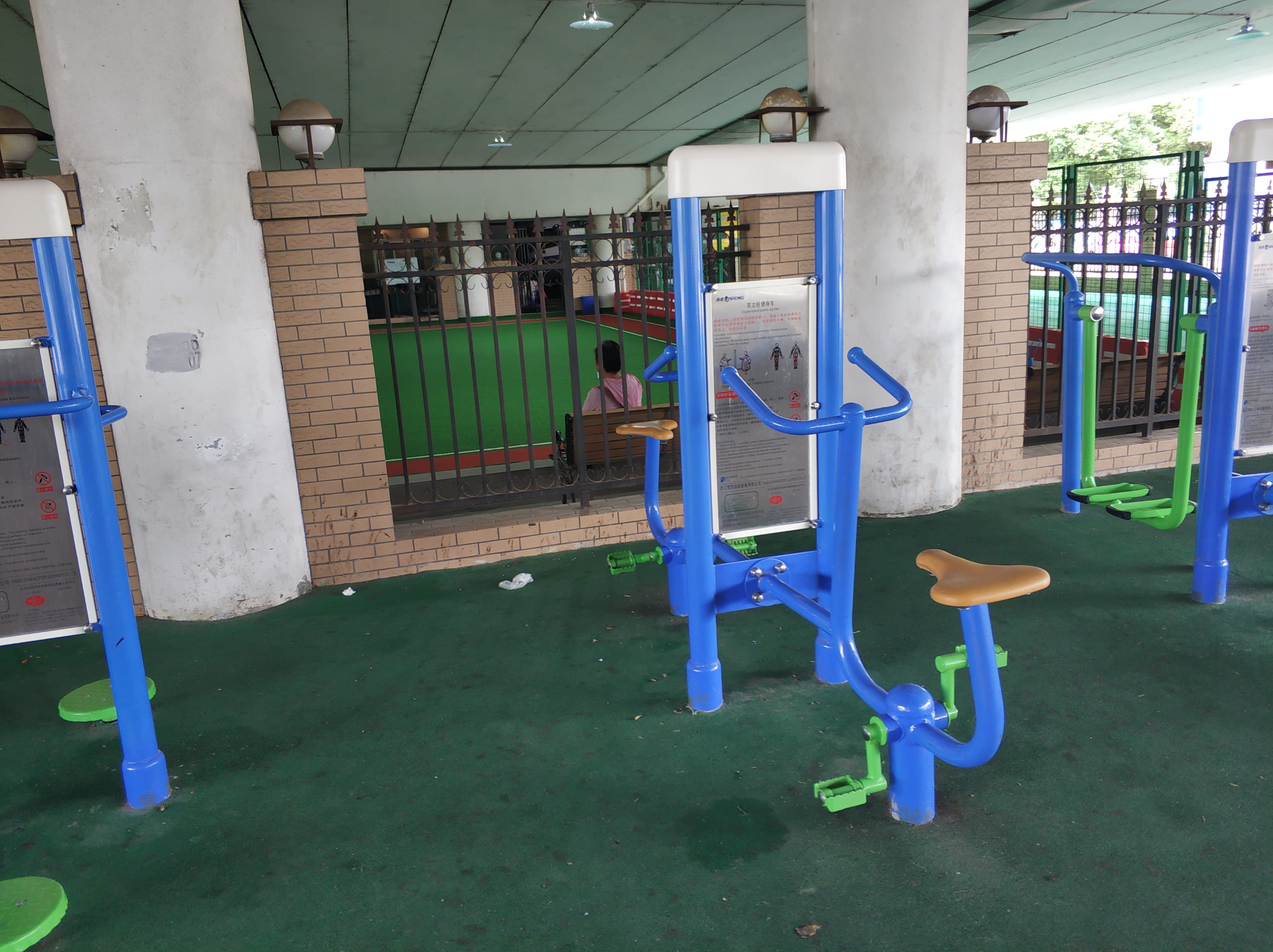 雙立柱健身車 雙立柱健身車