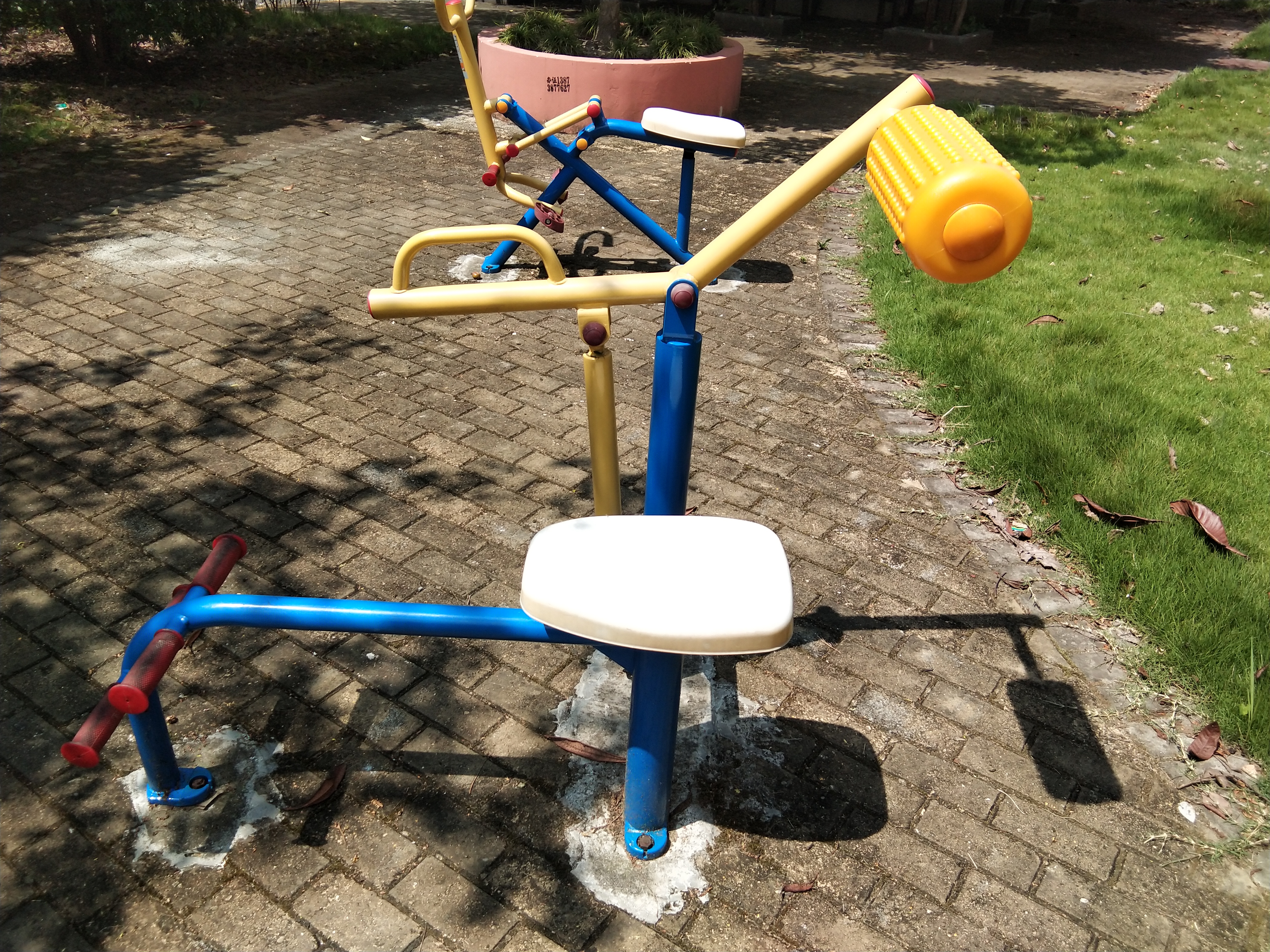 腹背鍛煉器 腹背鍛煉器